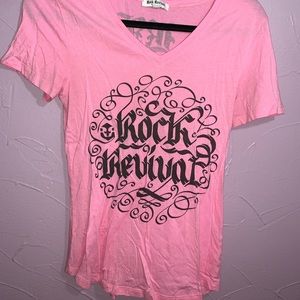 For my rock revival babes! Cute pink top💗💗